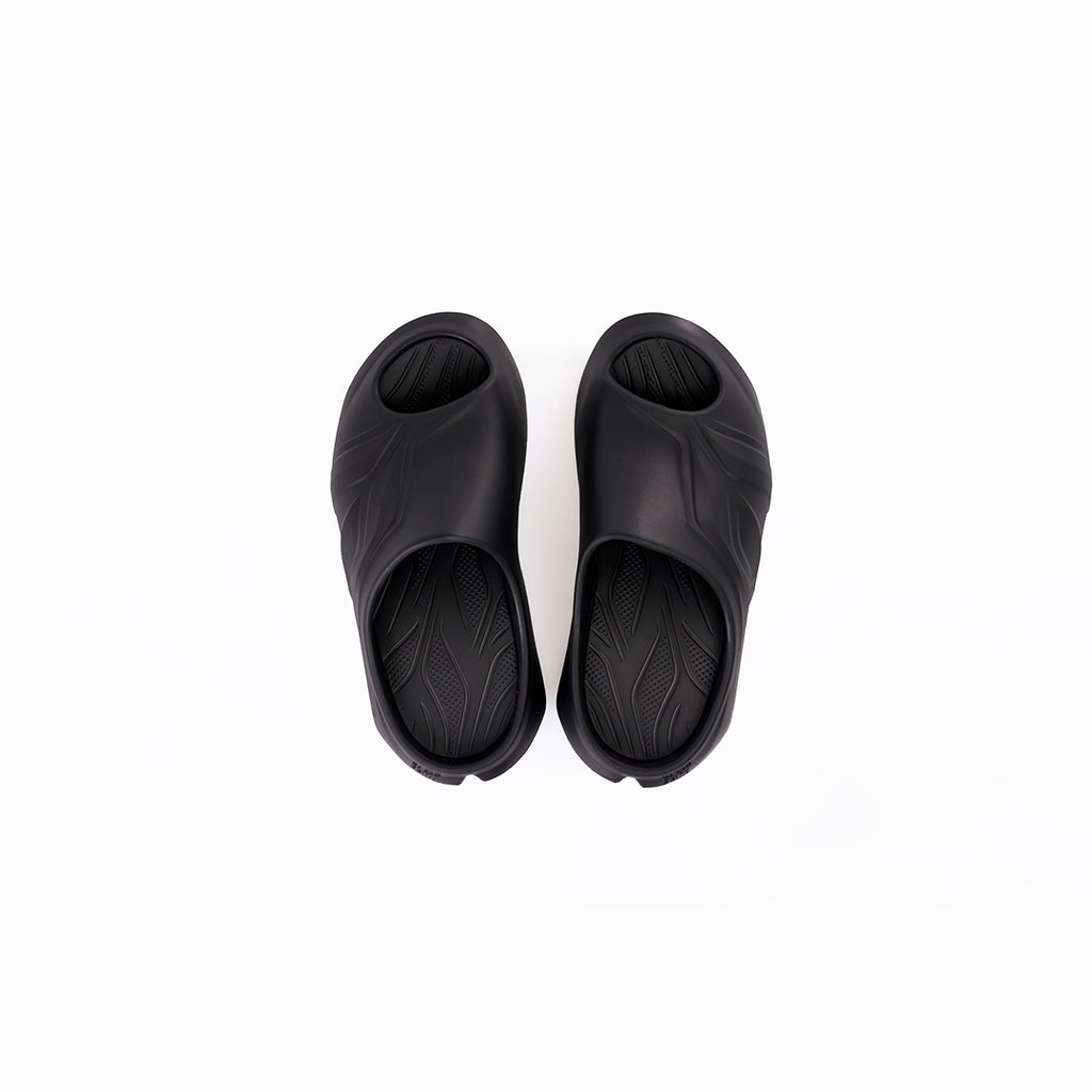 STRATA Obsidian Black