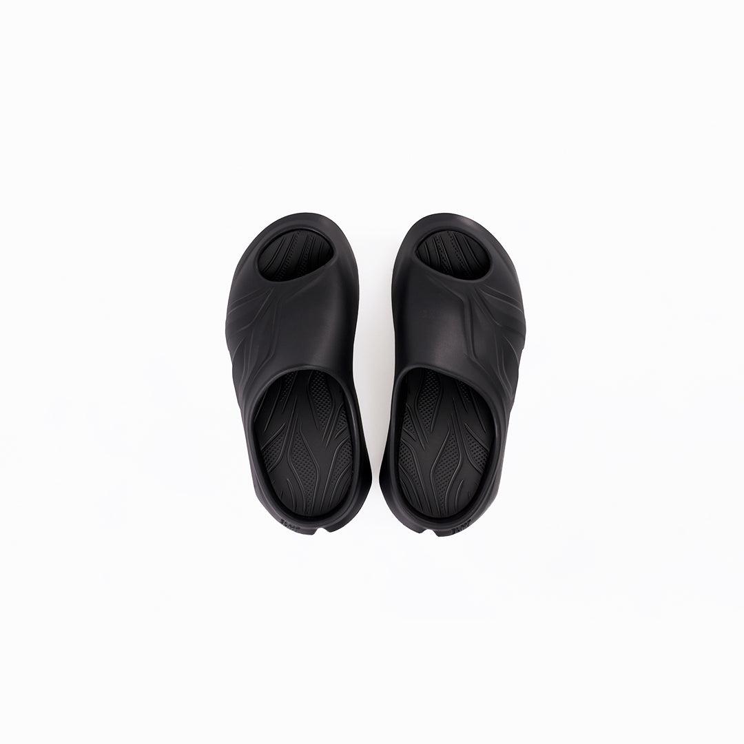 STRATA Obsidian Black