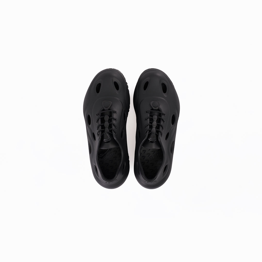 FLUX Deep Charcoal